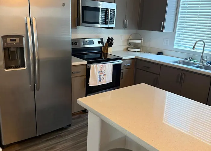 3 Bedroom Private