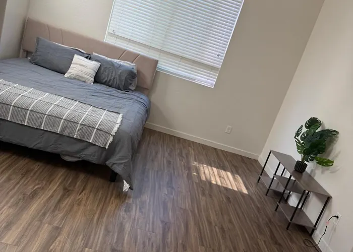 3 Bedroom Private